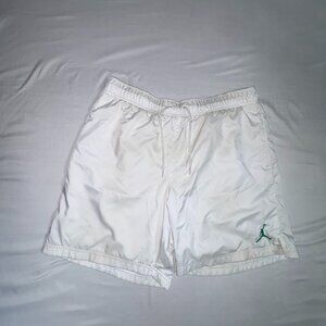 🌟 Jordan Poolside Shorts – White – Size XL – Amazing Value! 🌟 💥 ONLY $10